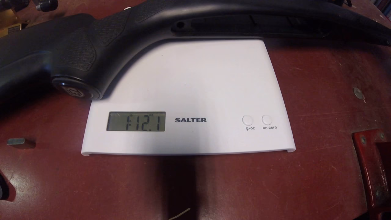 What is the weight range of the older Tikka T3x Lite model?