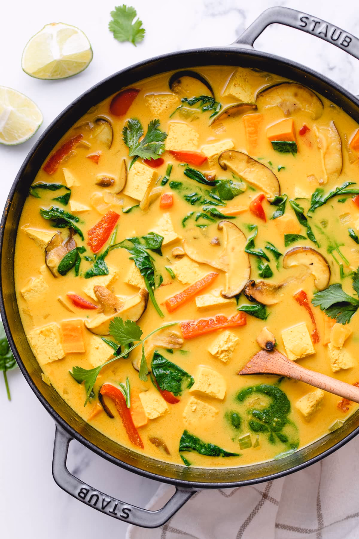 How do you make a curry with tofu?