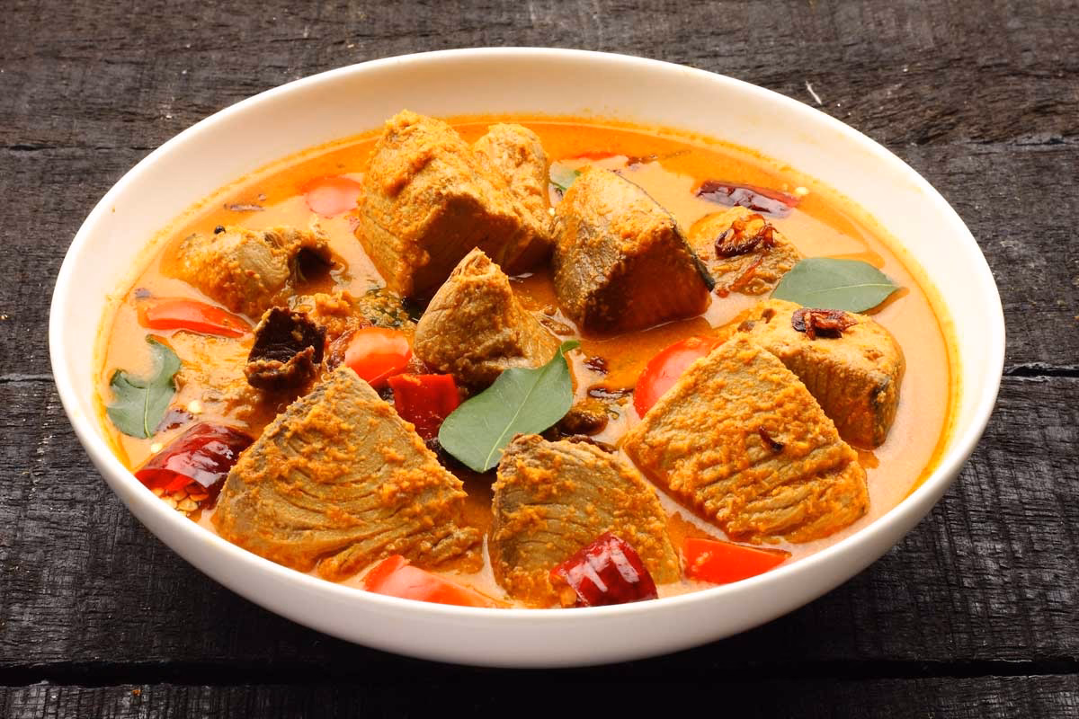 What to eat with Tuna Curry?