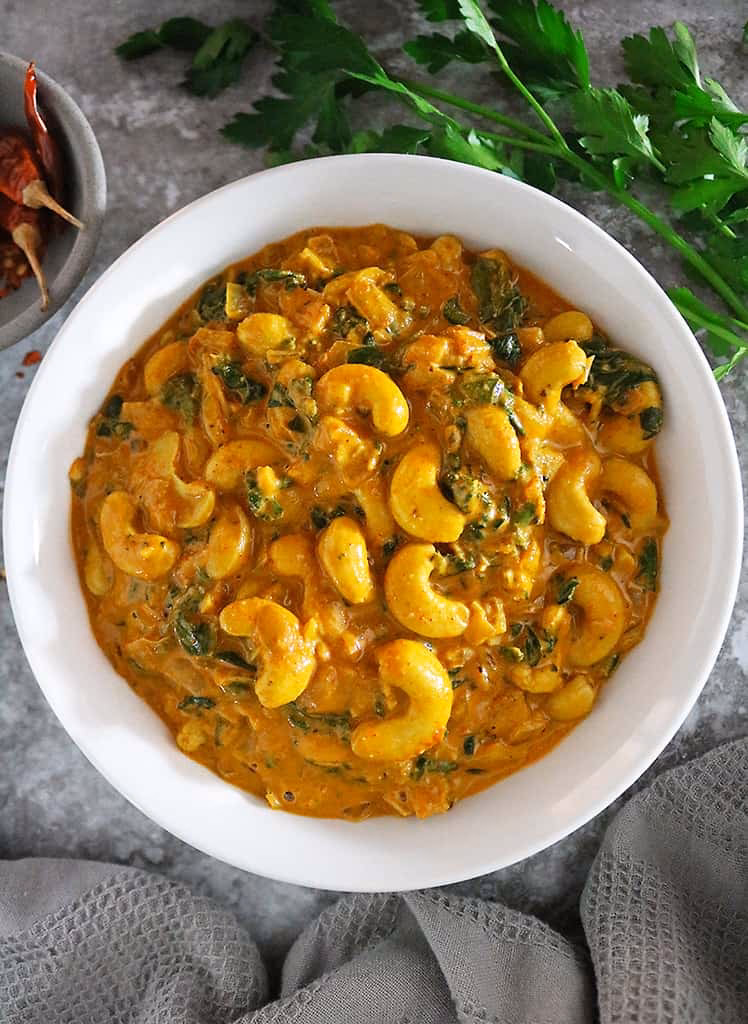How do you make cashew Curry?