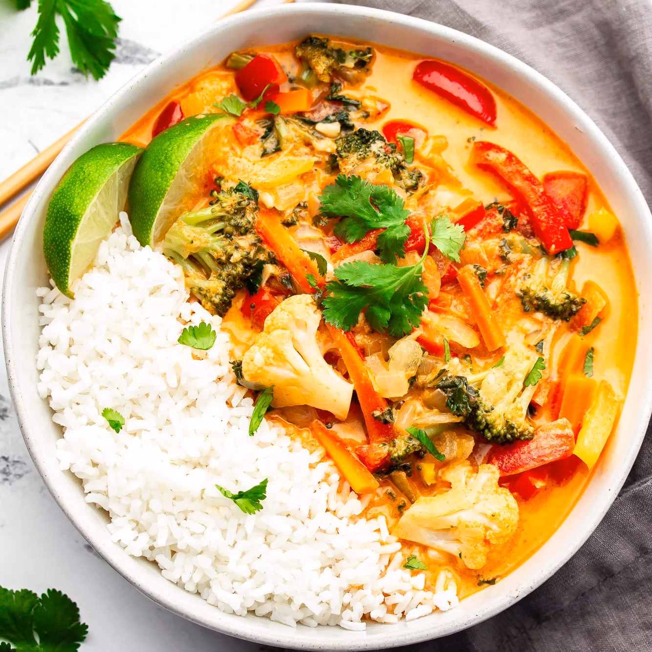 How do you make Thai red curry?