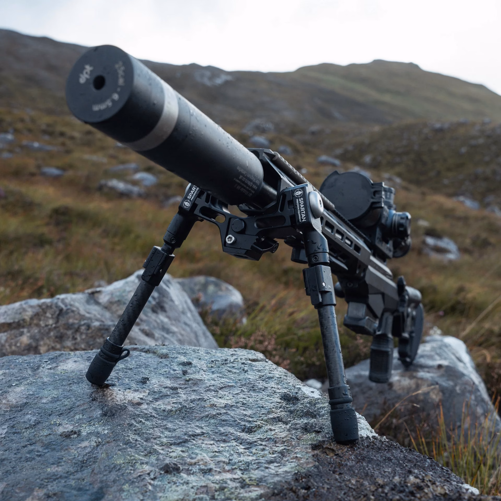 Does Tikka T3x TAC A1 have a m-lock rail?